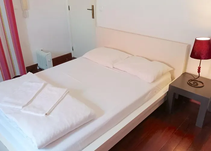 Charming 2 Bedroom In Centre * Lisboa