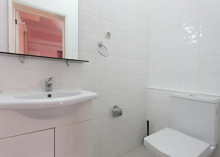 Charming 2 Bedroom In Centre Apartmán *