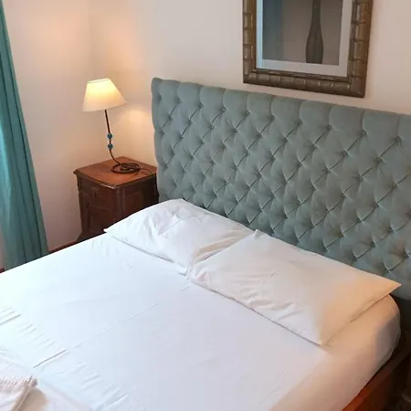 Charming 2 Bedroom In Centre Apartman *