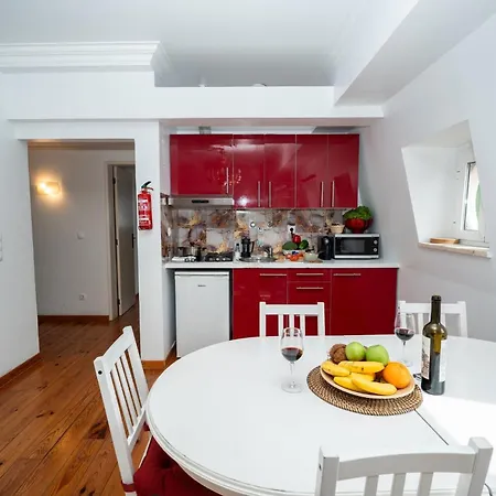 Charming 2 Bedroom In Centre Appartement